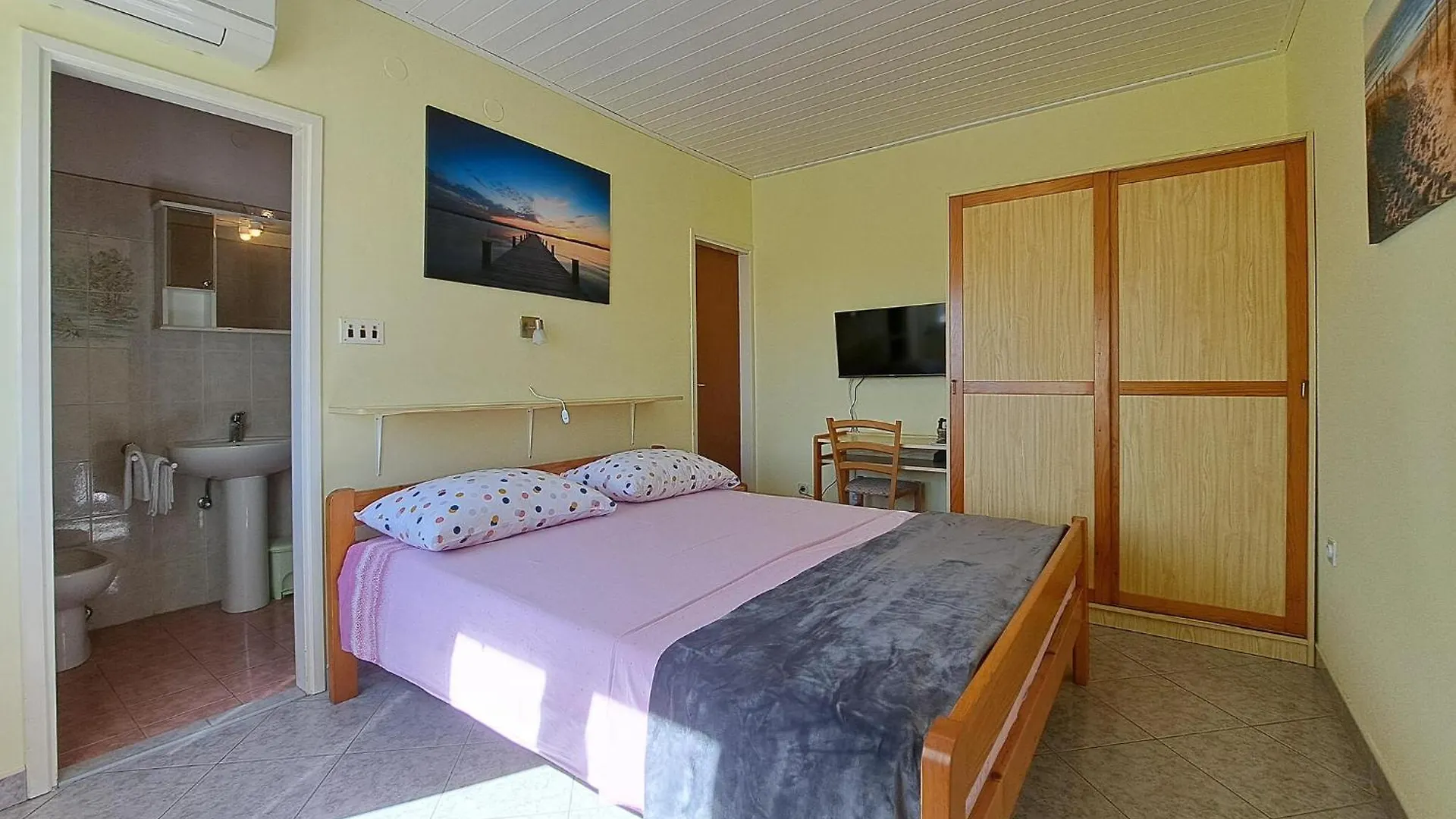 Gorgeous Apartment In Medulin With Kitchen 0*,  Croatia
